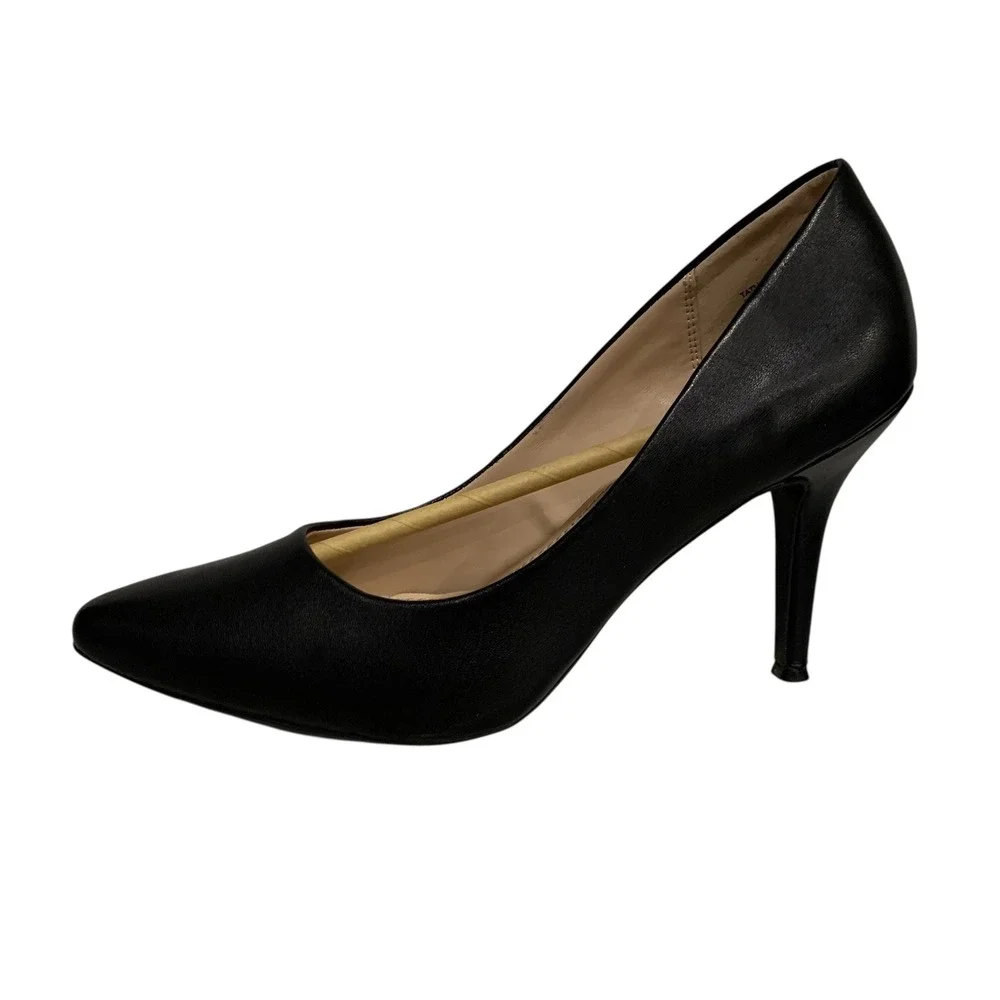 The Limited Tatum Black Pumps Womens Size 9M Pointed Toe Heels Like New Box